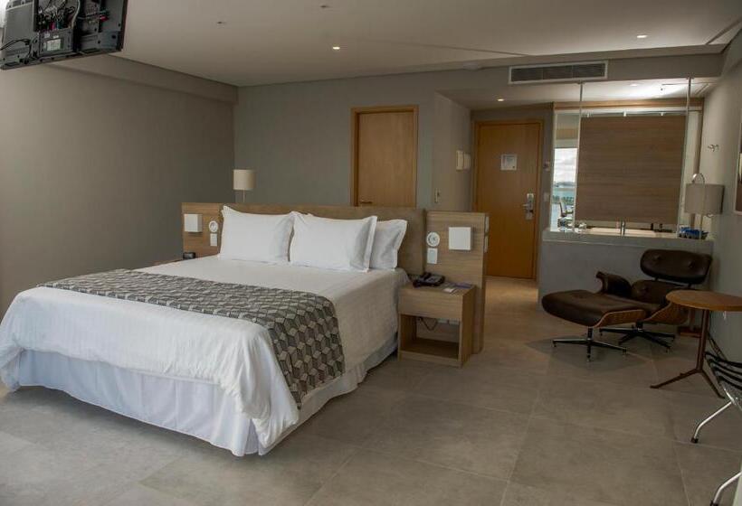 Полулюкс, Silverton Paiva Experience