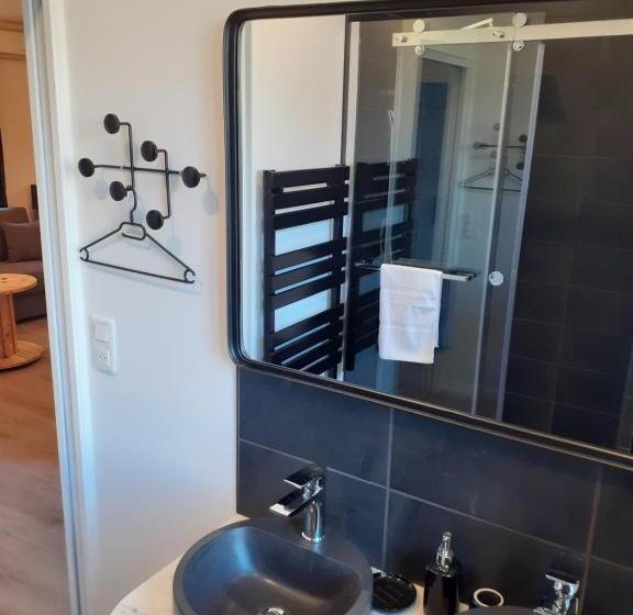 סוויטה משפחתית, Charmes En Ville Le Charme Poétique