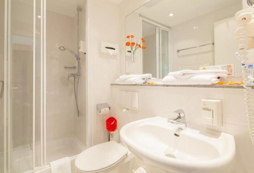 اتاق استاندارد, Kastanienhof