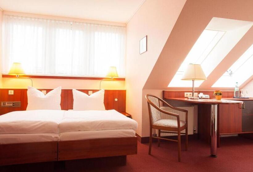 اتاق استاندارد, Kastanienhof