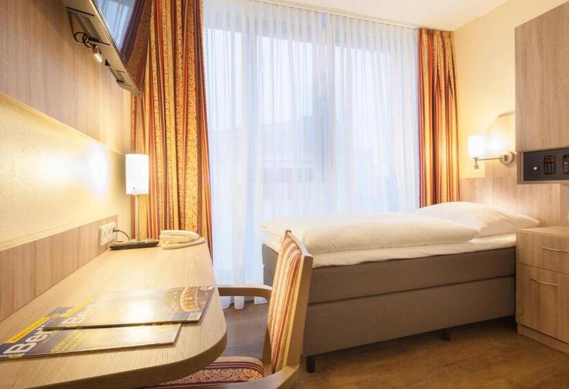 اتاق لوکس یک تخته, Kastanienhof