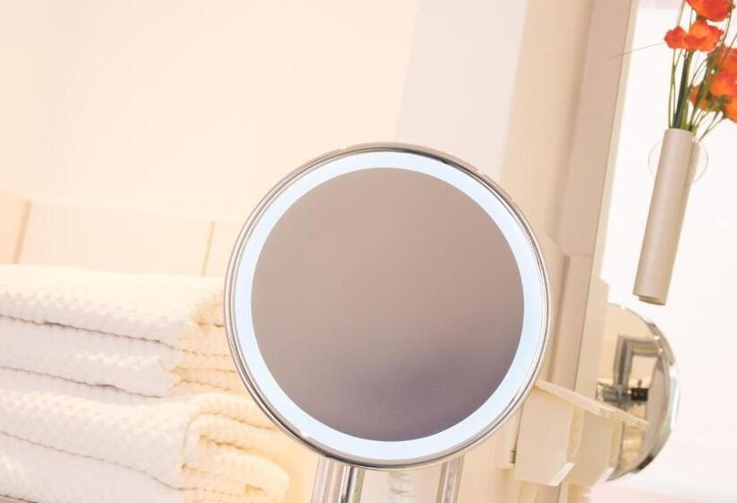 اتاق لوکس, Kastanienhof