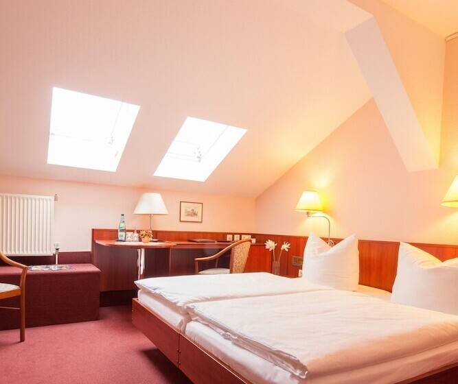 اتاق اکونومی, Kastanienhof