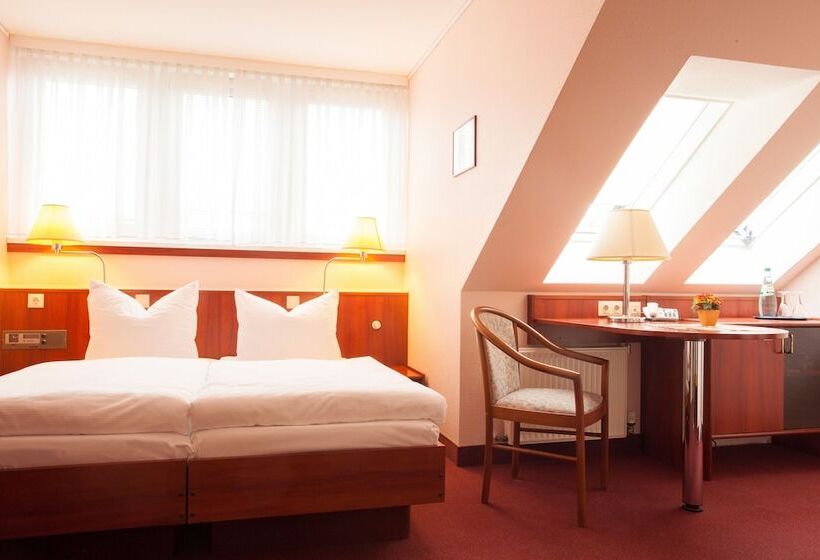 اتاق اکونومی, Kastanienhof