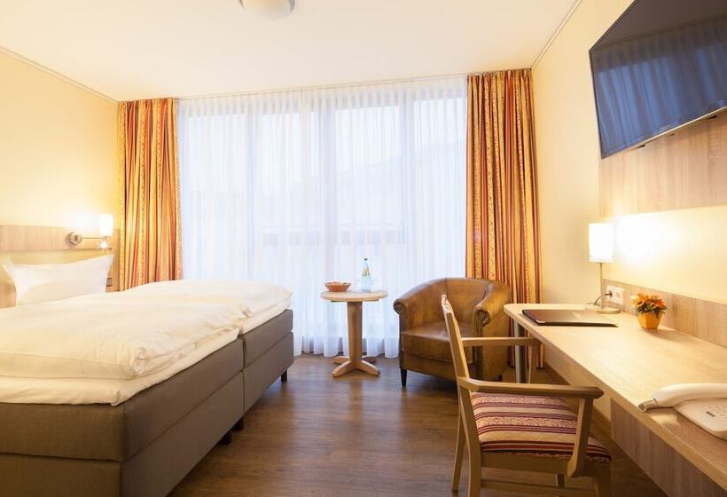 اتاق لوکس یک تخته, Kastanienhof