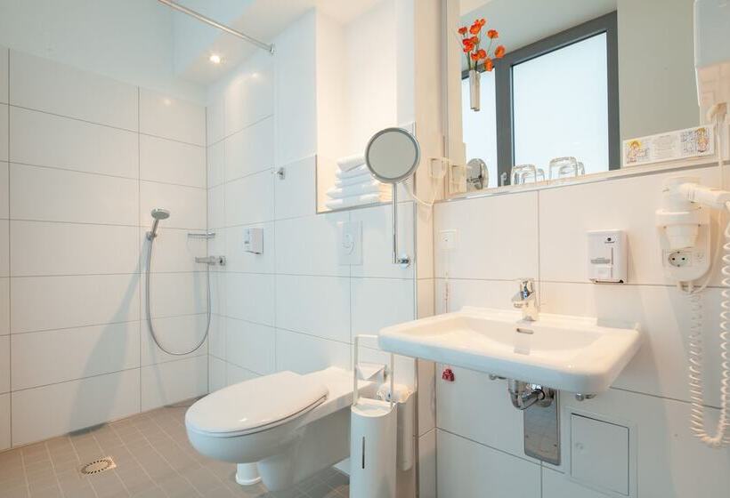 اتاق لوکس, Kastanienhof