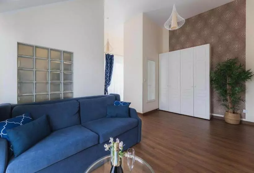 سوئیت جونیور خانوادگی, H Villa Herkules