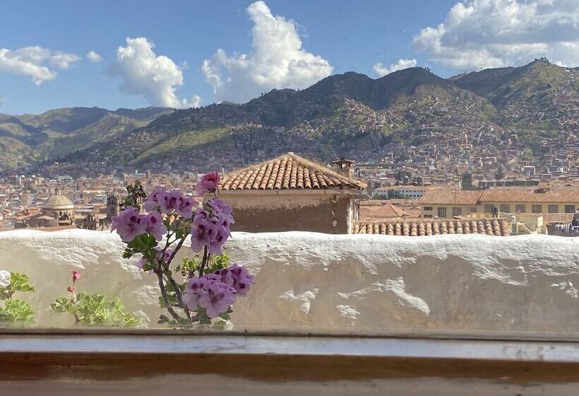 Aile Odası, Hostal Madre Tierra