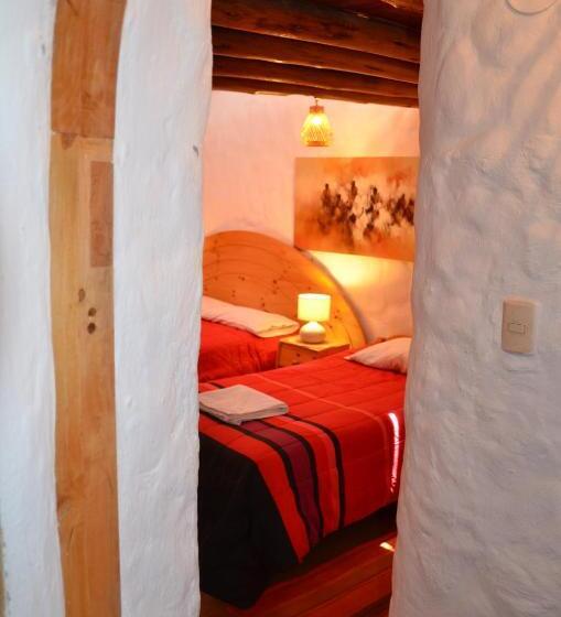 اتاق استاندارد سه نفره, Hostal Madre Tierra