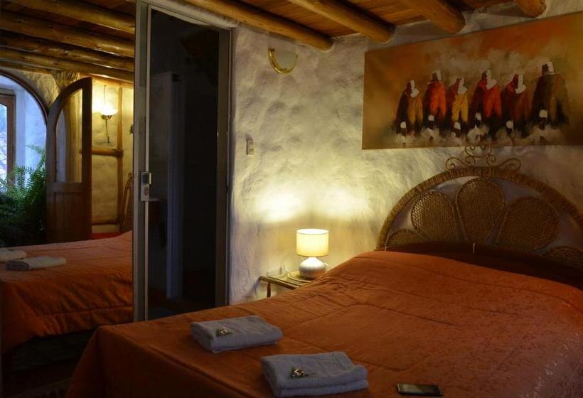 Standart Tek Kişilik Oda, Hostal Madre Tierra
