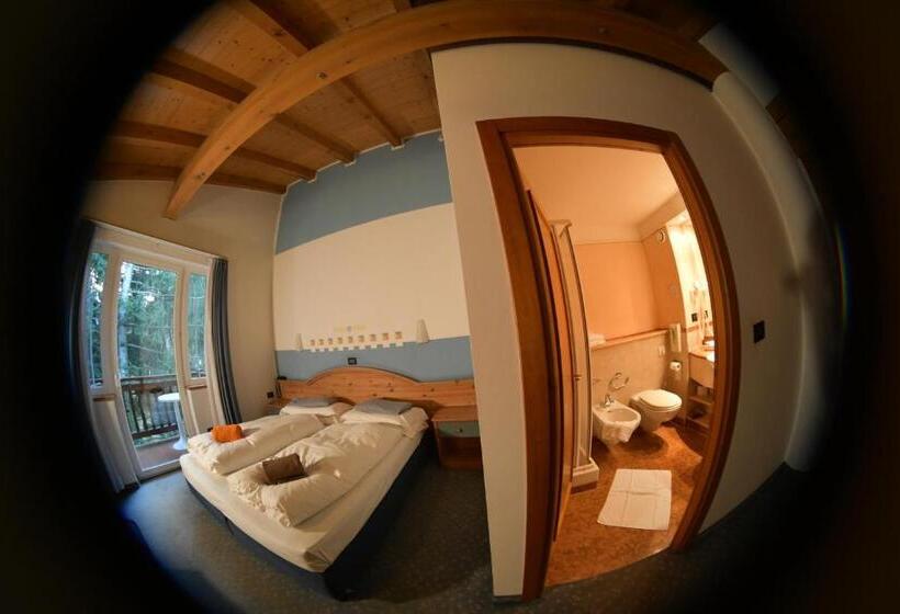 חדר קומפורט לשלושה, Bella Di Bosco