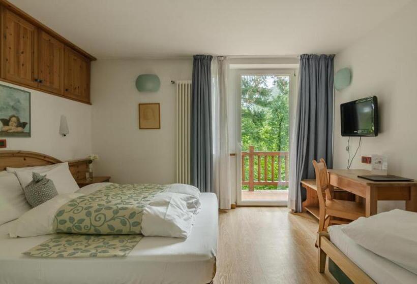 חדר קומפורט לשלושה, Bella Di Bosco