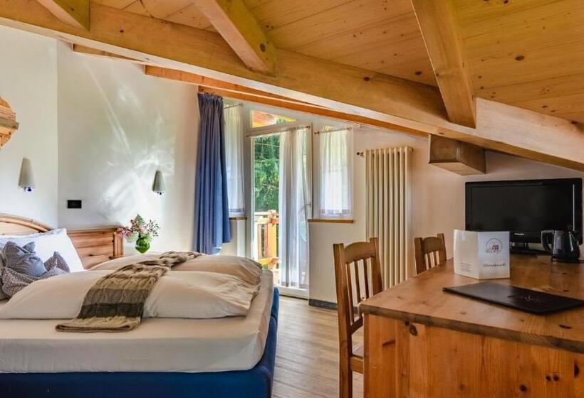 חדר משפחתי, Bella Di Bosco