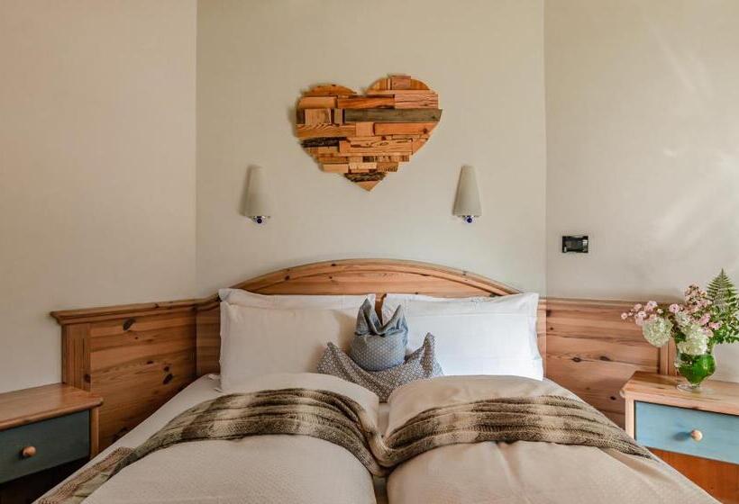 חדר משפחתי, Bella Di Bosco