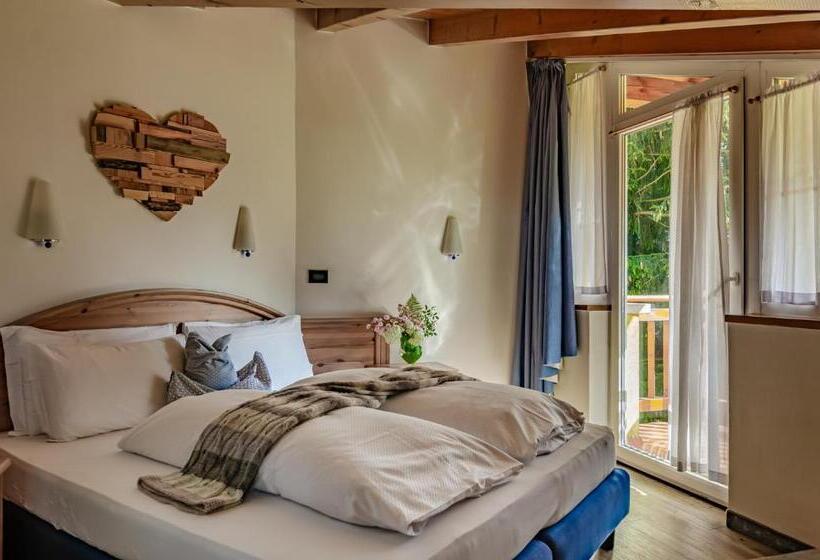 חדר משפחתי, Bella Di Bosco