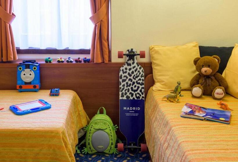 חדר סטנדרט לשלושה, Lake Hotel Benaco