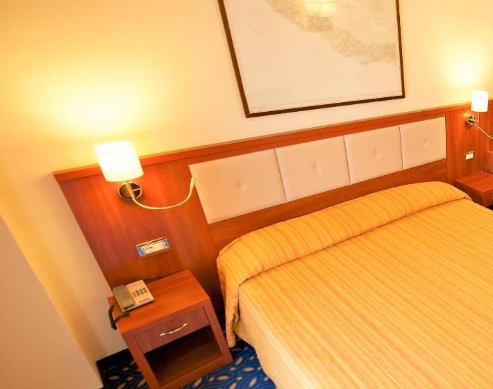 חדר אקונומי, Lake Hotel Benaco