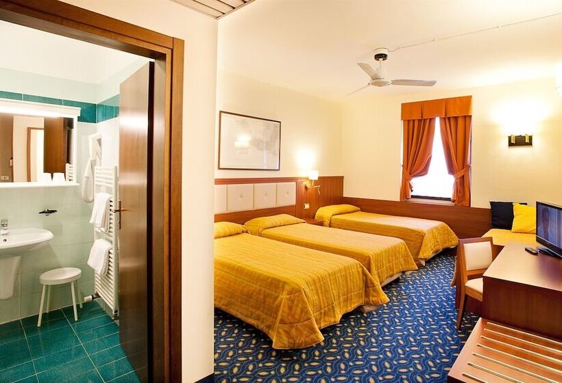 Номер Стандарт Трехместный, Lake Hotel Benaco