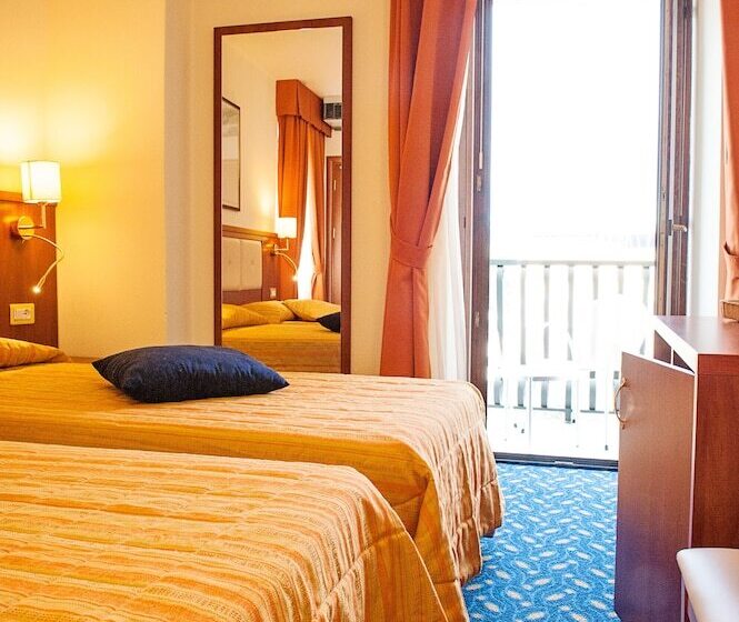 חדר סופריור, Lake Hotel Benaco