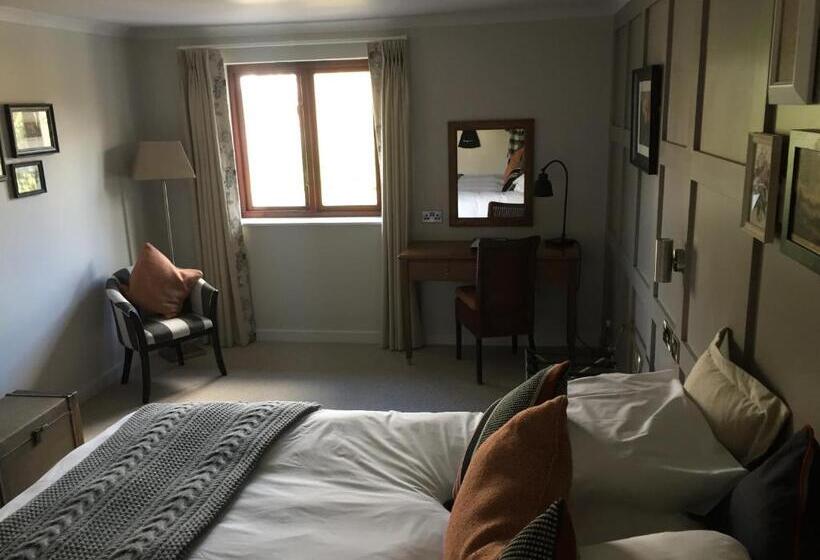 חדר קלאסי, Crown