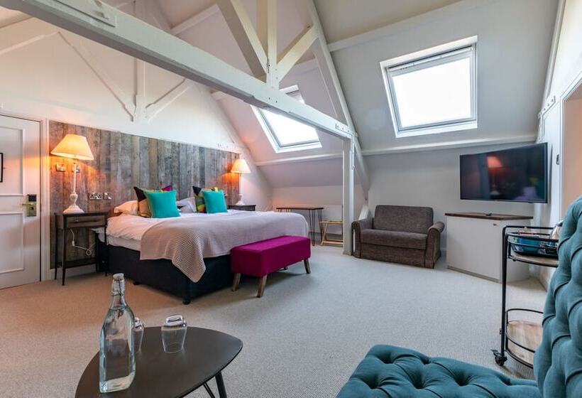 חדר קלאסי, Crown