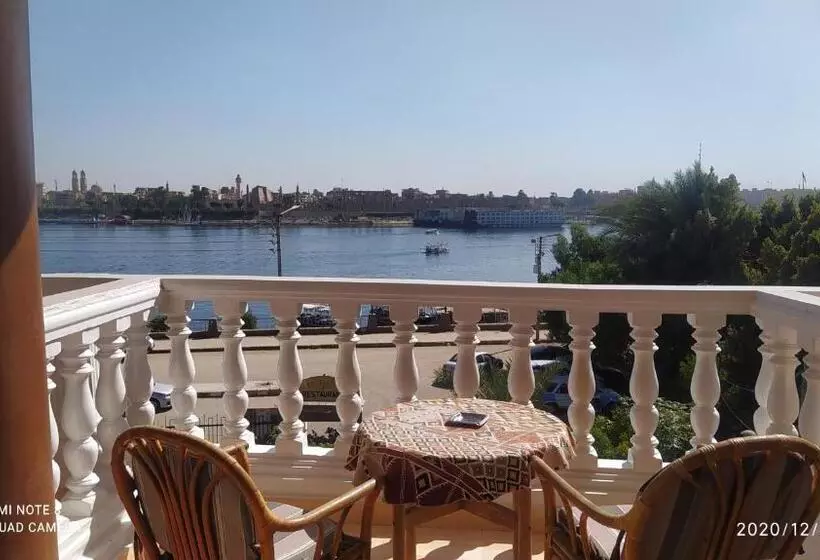 اتاق استاندارد یک نفره با چشم‌انداز رودخانه, El Mesala