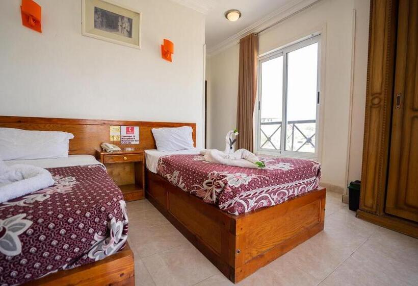 اتاق استاندارد با چشم‌انداز رودخانه, El Mesala