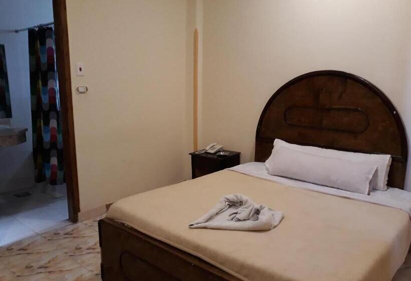 اتاق استاندارد یک نفره, El Mesala