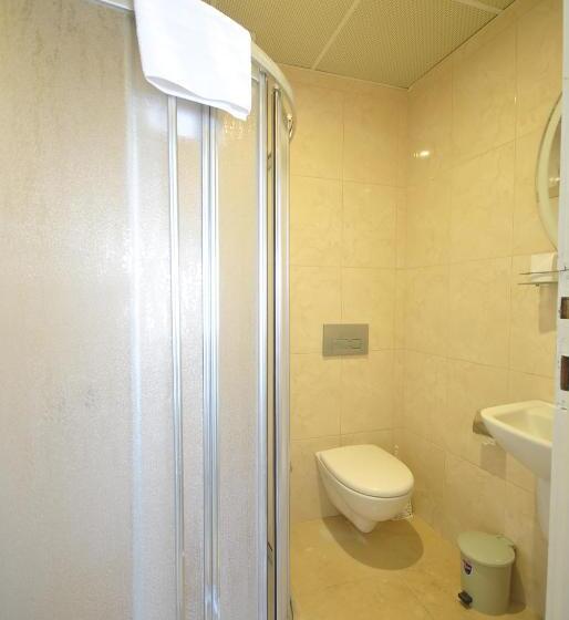 スタンダードトリプルルーム, Elvan Cave House