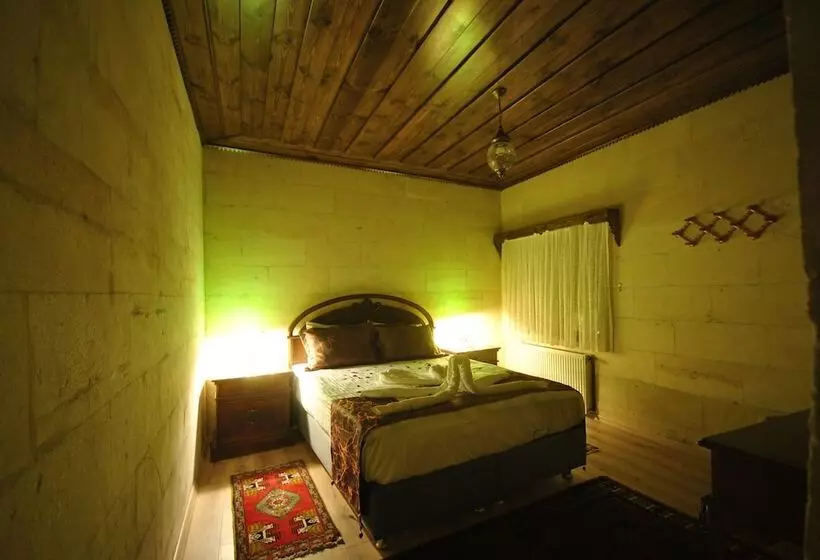デラックススイート, Elvan Cave House