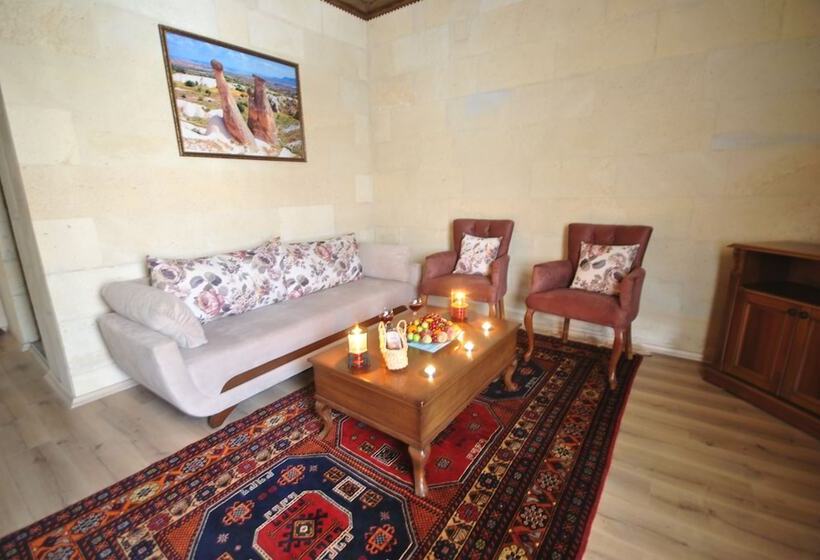 デラックススイート, Elvan Cave House