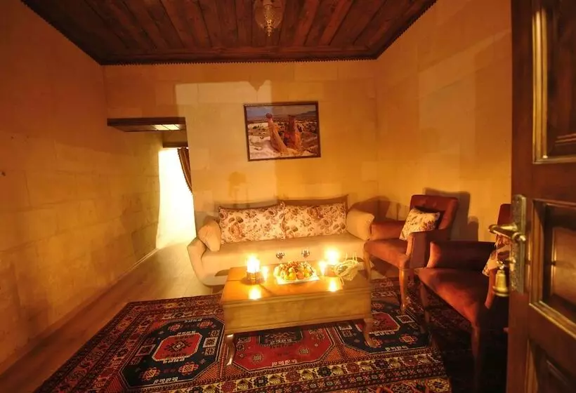 デラックススイート, Elvan Cave House