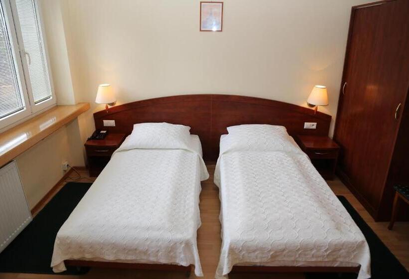 اتاق سوپریور, Et Nocleg