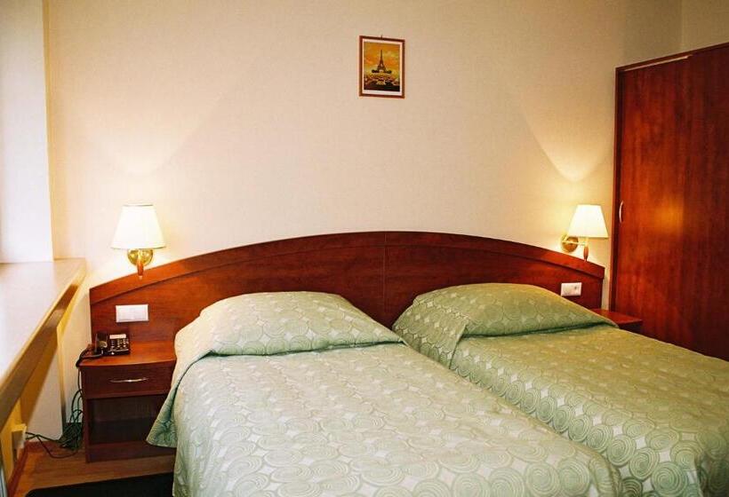 اتاق سوپریور, Et Nocleg