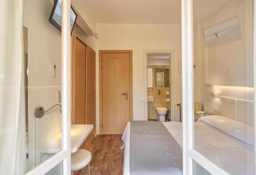 スタンダードシングルルーム, Hermitage