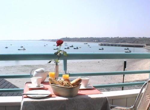 غرفة سوبيريور مطلّة علي البحر مزودة بشُرفة, La Mere Champlain