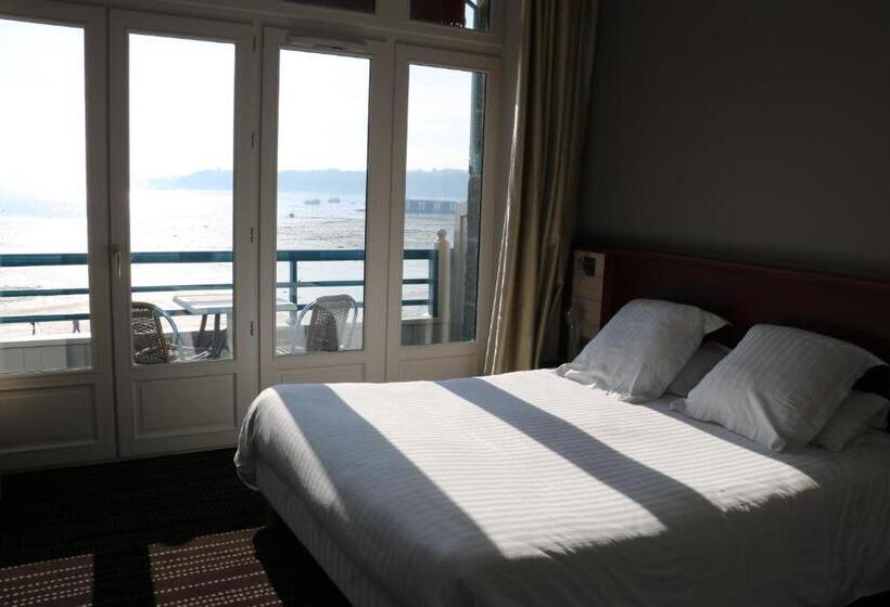 غرفة سوبيريور مطلّة علي البحر مزودة بشُرفة, La Mere Champlain