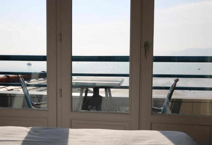 غرفة ديلوكس مطلّة علي البحر مزوَّدة بشُرفة, La Mere Champlain