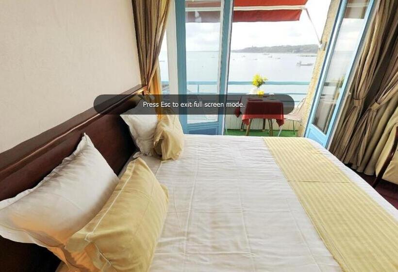 غرفة ديلوكس مطلّة علي البحر مزوَّدة بشُرفة, La Mere Champlain