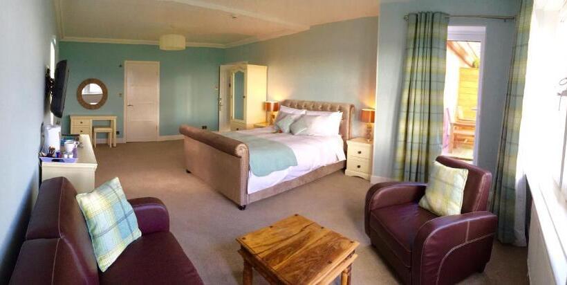 جناح مطلّ علي البحر, Lamlash Bay