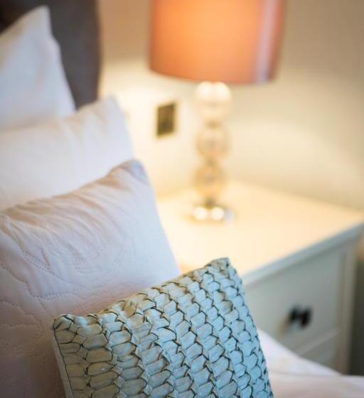 جناح مطلّ علي البحر, Lamlash Bay