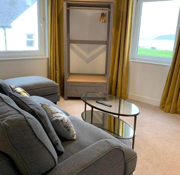 جناح, Lamlash Bay