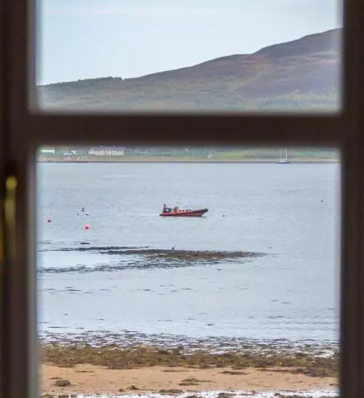 オーシャンビュークラシックルーム, Lamlash Bay