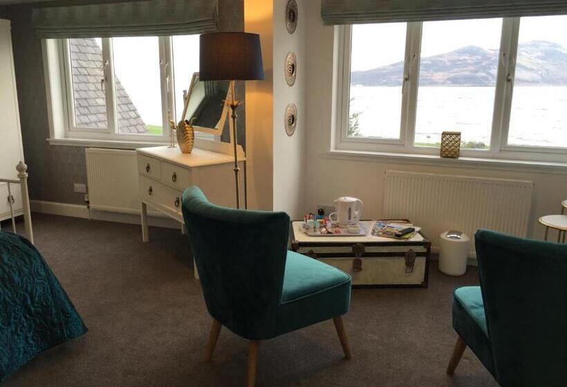 غرفة قياسية مطلّة علي البحر, Lamlash Bay