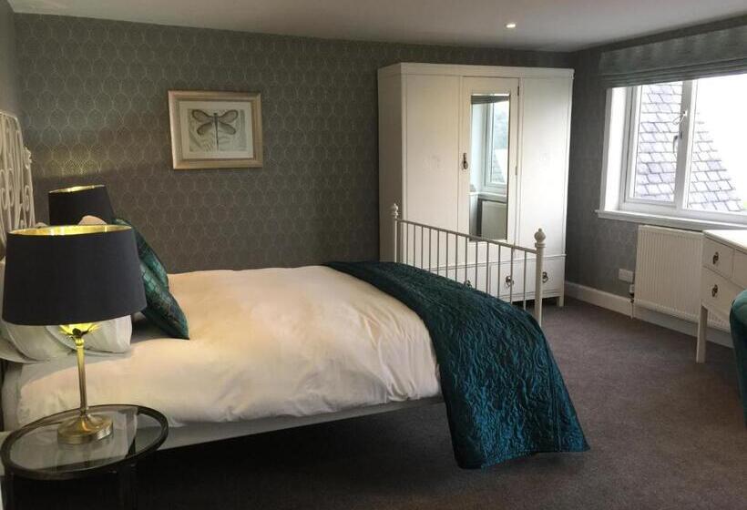 غرفة قياسية مطلّة علي البحر, Lamlash Bay