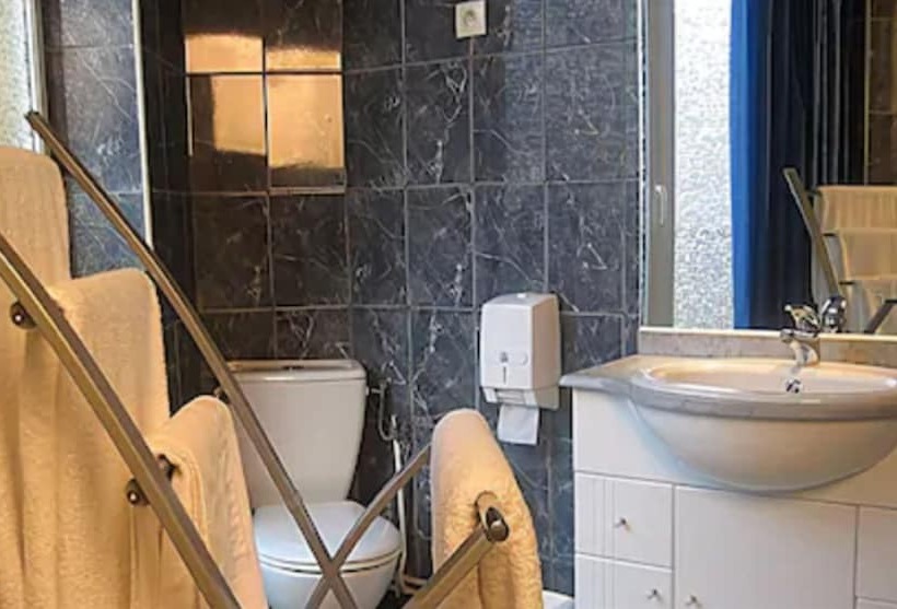 スタンダードトリプルルーム, Le Pelican