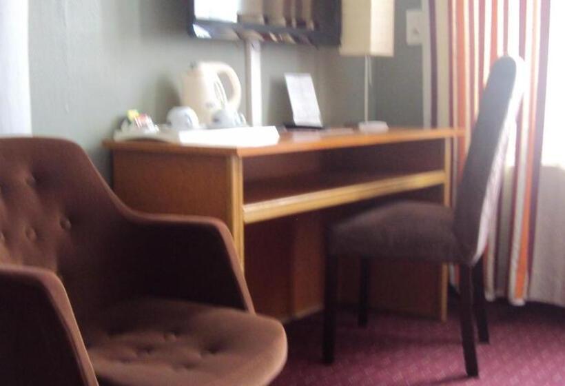 ファミリールーム, Le Pelican