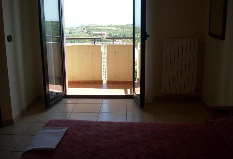 带阳台标准四人间, Margherita