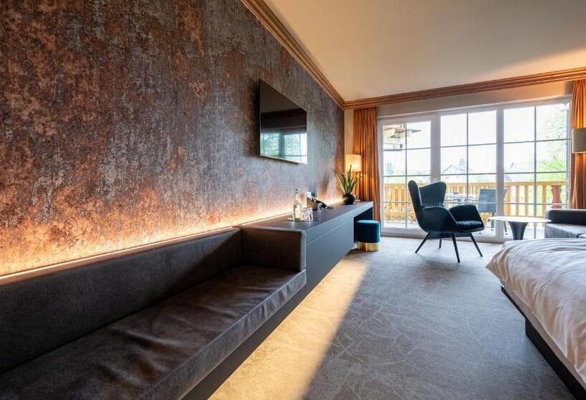 Balkonlu Lüks Oda, Meiser Vital