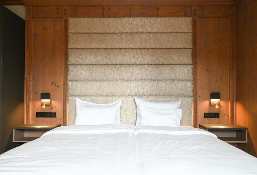 Delüks Süit, Meiser Vital